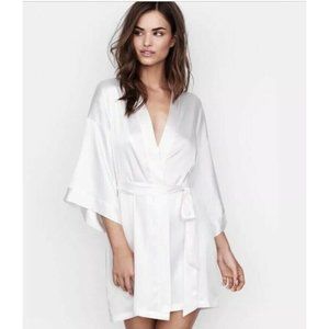 Victoria's Secret Bride Robe in white o/s
